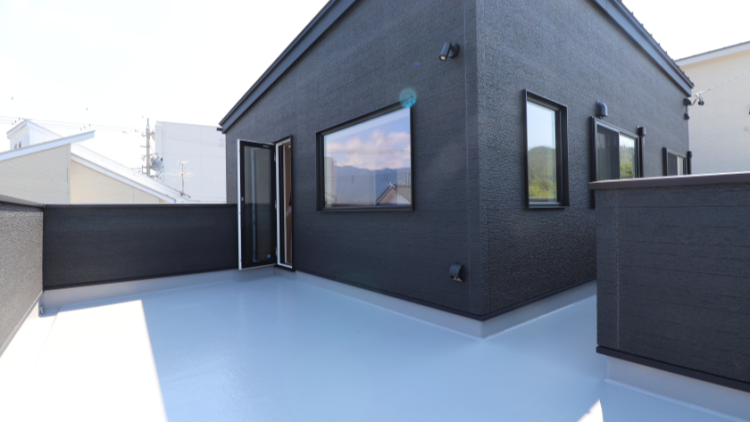 家づくりを検討中の方は必見！バルコニーとベランダの違いをご紹介します！