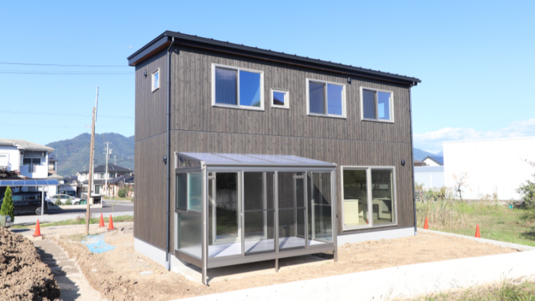 家づくりでサンルームの導入を検討している方へ！メリットをご紹介！