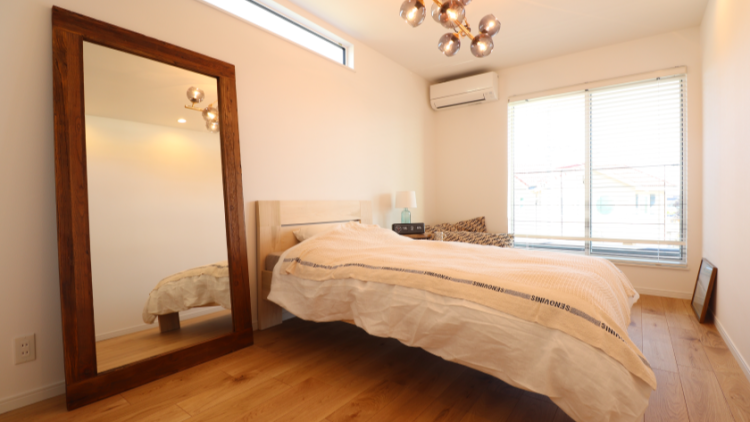 後悔しやすい寝室の窓の配置について解説します！